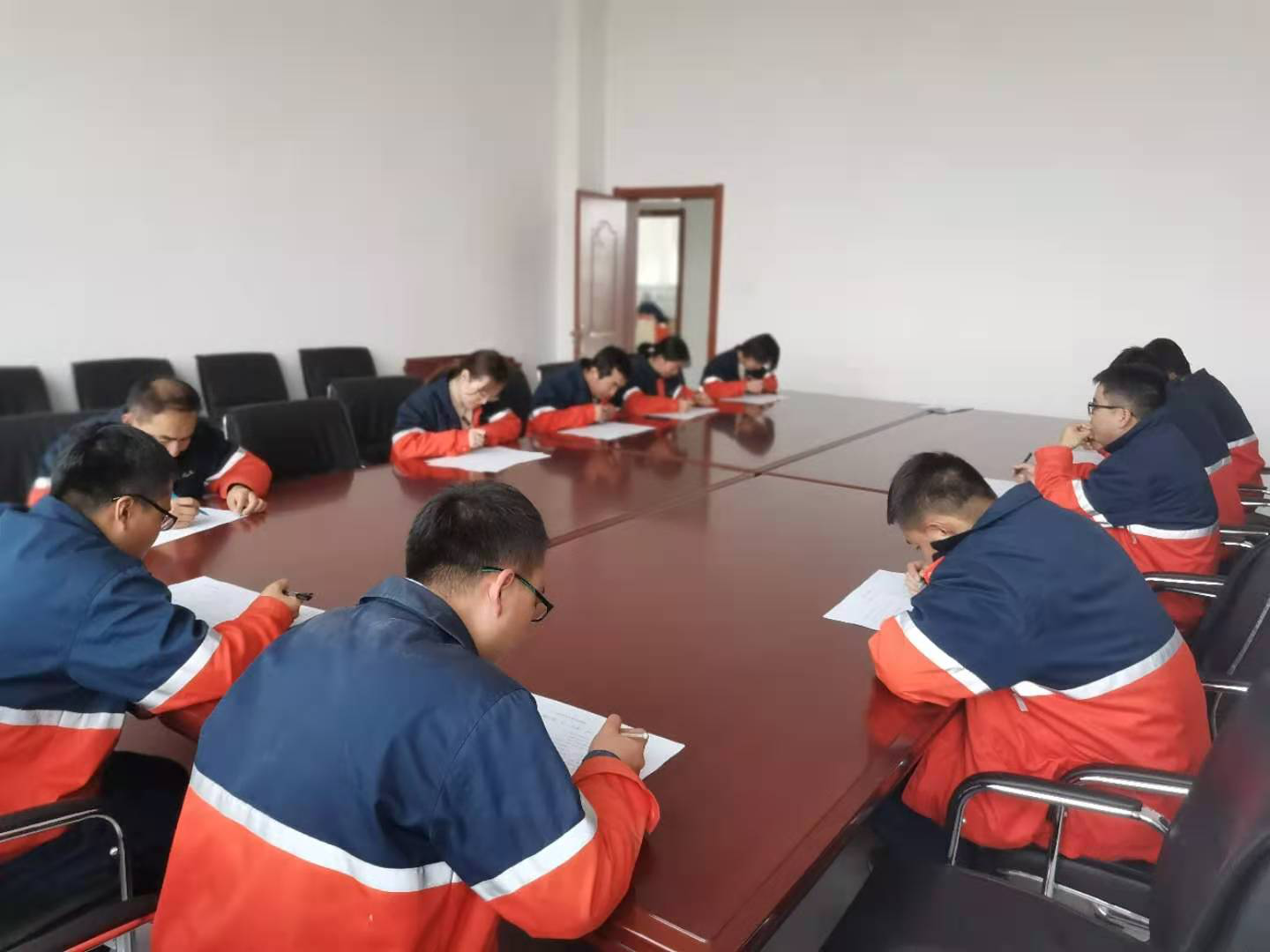 248cc��������(�й���)���޹�˾����